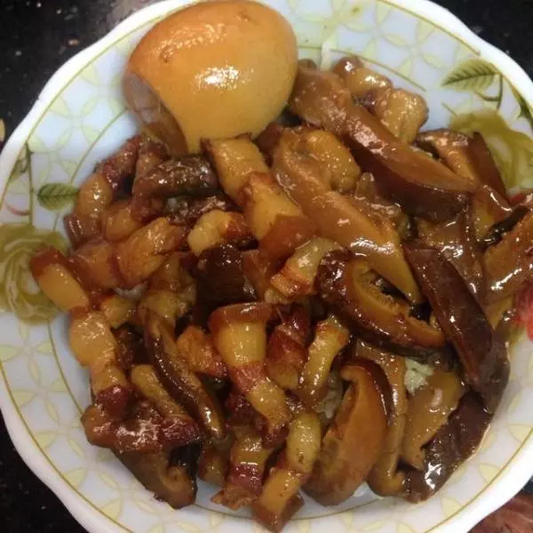 台灣滷肉飯