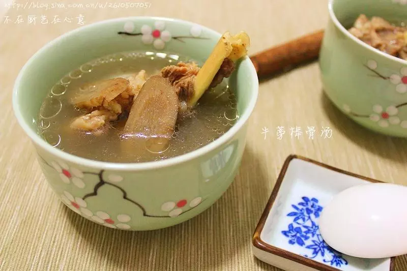 牛bàng骨湯