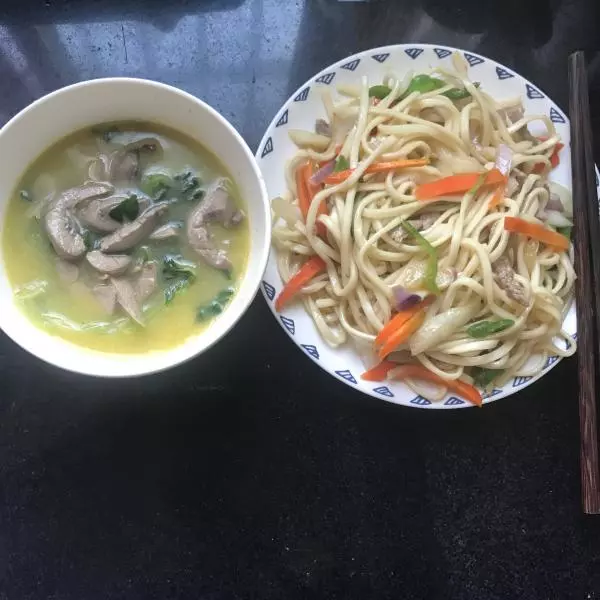 肉絲炒麵