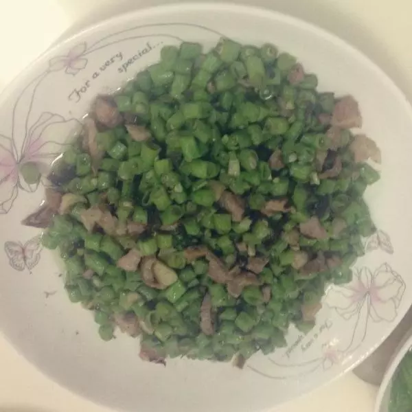 橄榄菜豆角肉末