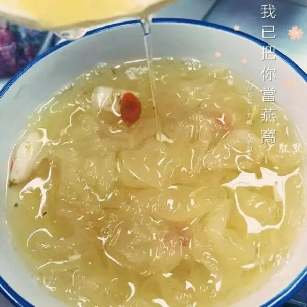 銀耳蓮子紅棗湯