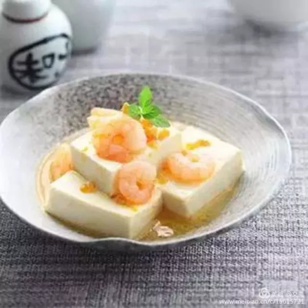 鲜虾蛋黄蒸豆腐