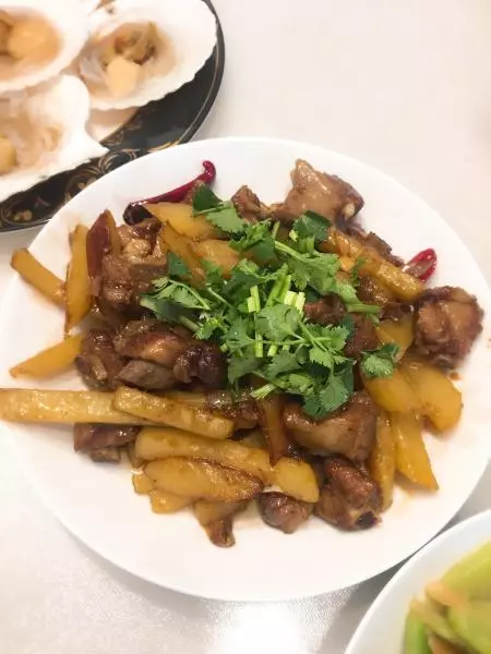 红烧排骨土豆条