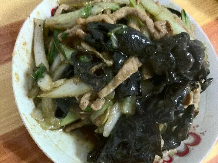 木耳白菜肉絲