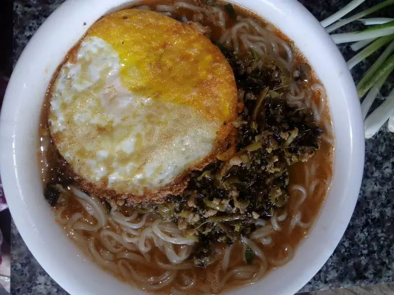 雪菜肉絲麵