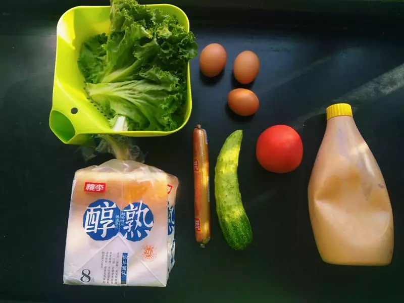 简易鸡蛋火腿三明治