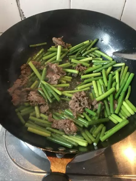 牛肉炒蒜苗