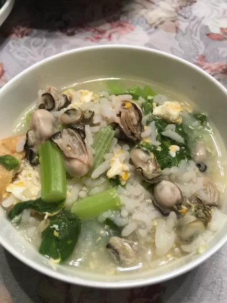 牡蛎青菜蛋泡饭