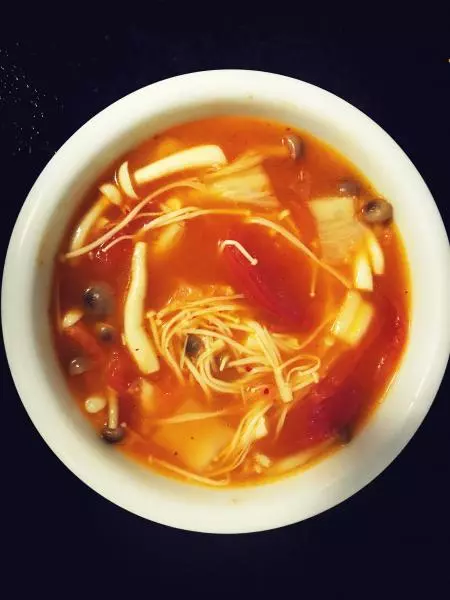 泡菜菌菇湯