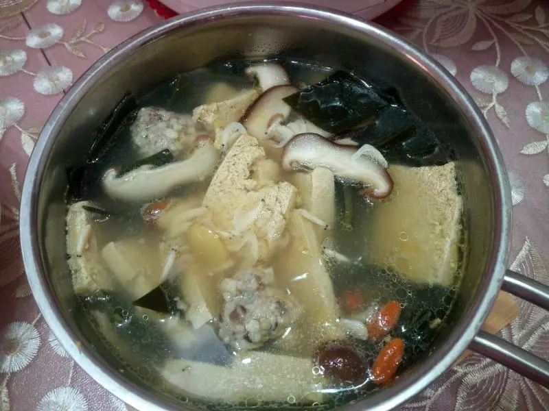 海带冻豆腐汤