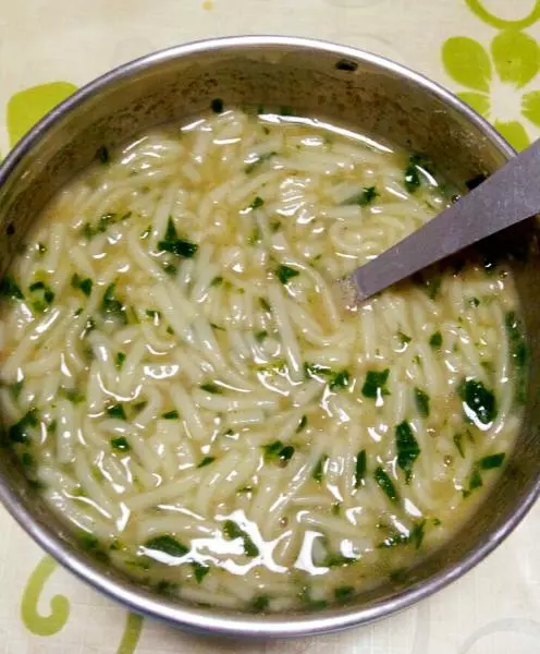 九个月宝宝辅食：鸡肝菠菜面