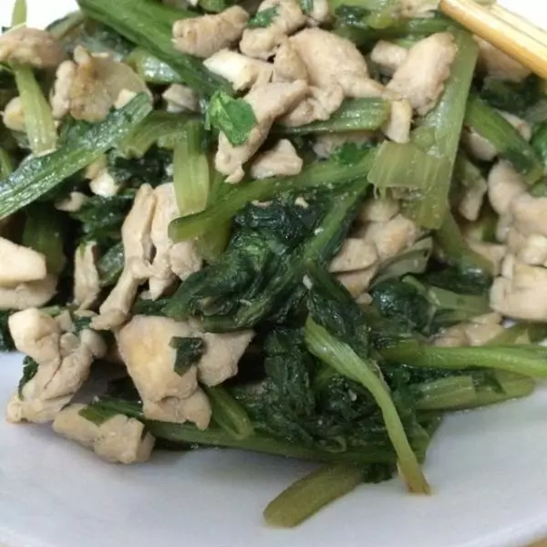 鸡丝炒油麦菜