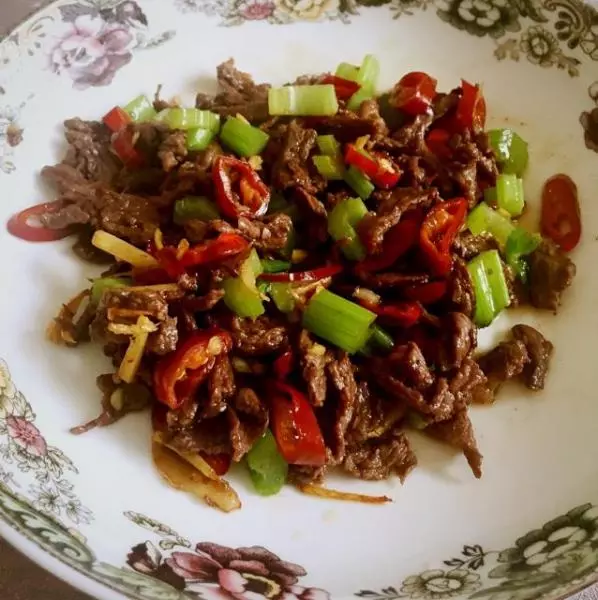 小炒牛肉