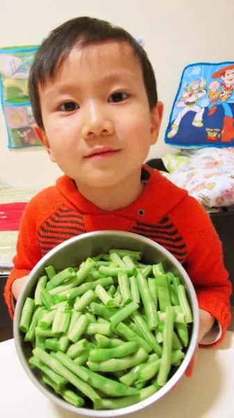 小手做羹湯——寶寶常見健脾養胃類食補處方——肉段炒扁豆