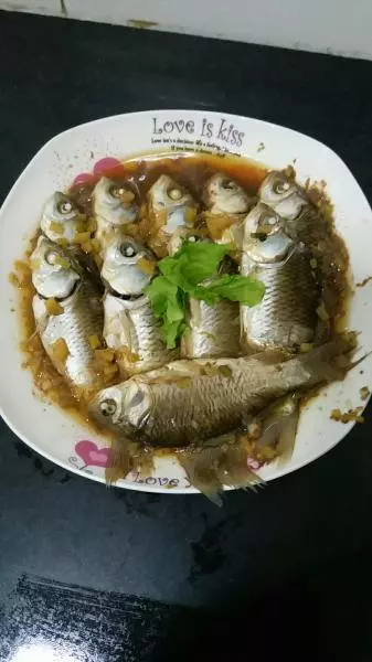 清蒸小鯉魚