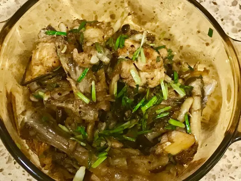 葱油鸡炒海鲜菇