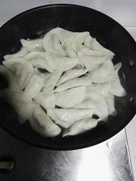 冬至餃子一一昊亮包