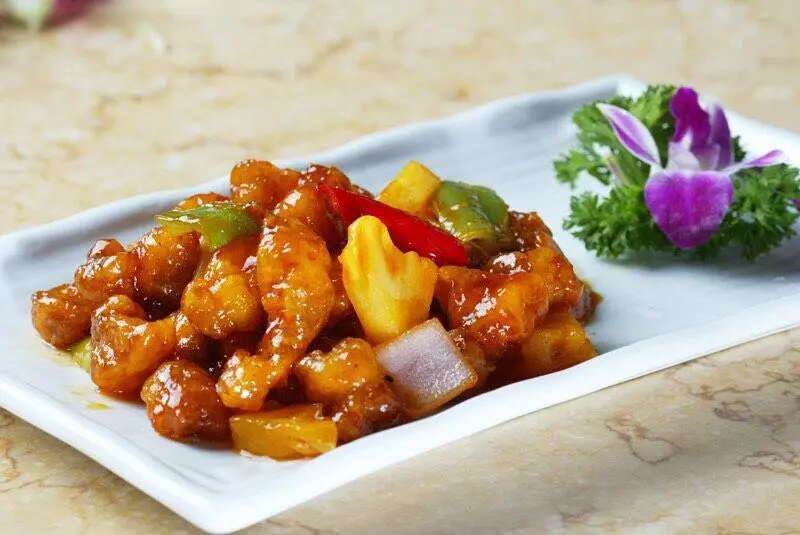 菠萝咕咾肉 Sweet and Sour Pineapple Pork