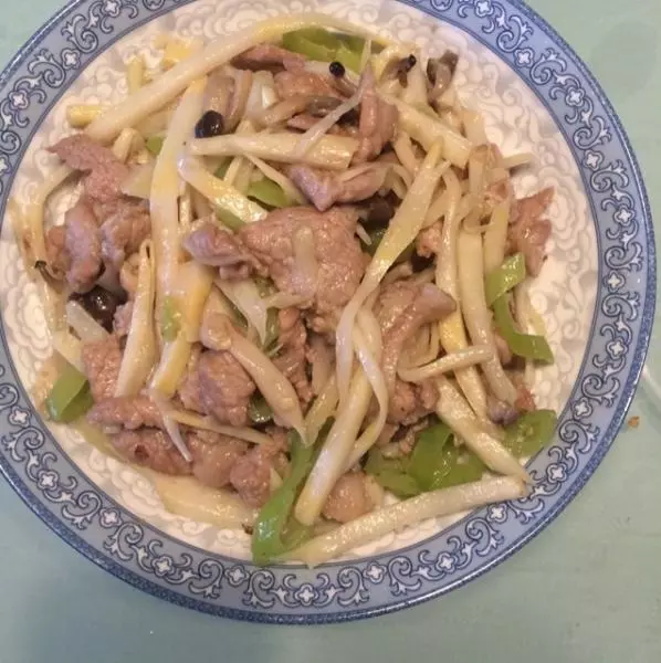 冬笋蟹味菇炒肉