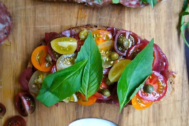 Tartine #4 Heirloom cherry tomatoes, balsamic pickled red onion, basil