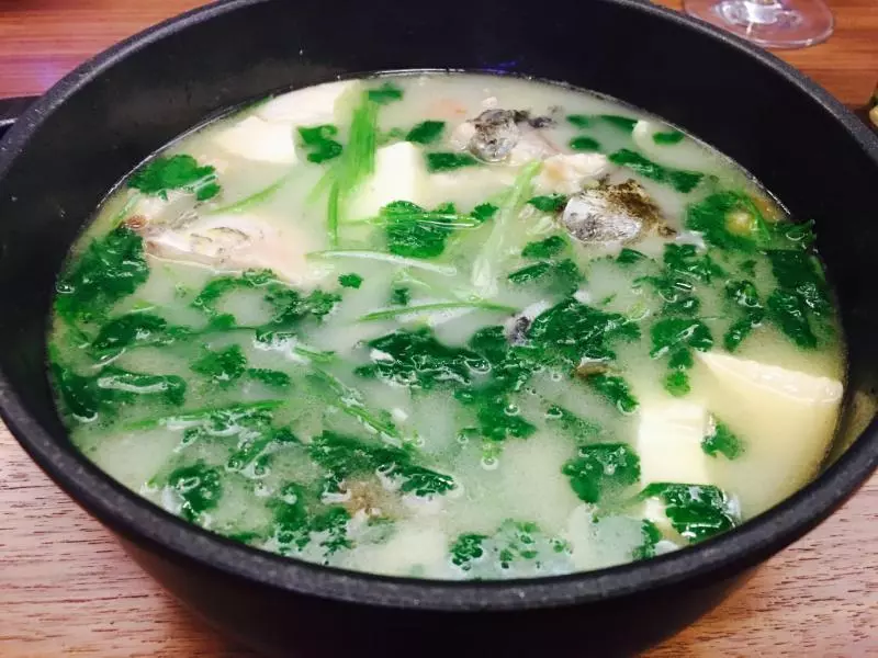 酸梅鯽魚豆腐湯