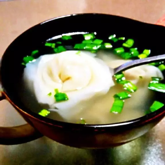 鲜肉笋干馄饨（莲花状）