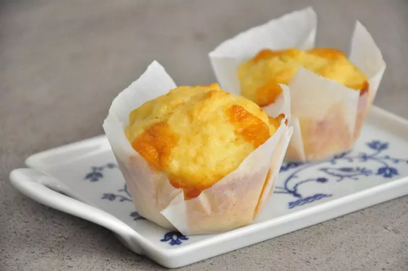 威尔士兔子马芬（Welsh rarebit muffins）