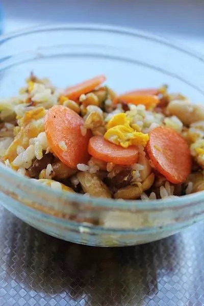 孜然黃豆芽牛肉雜糧蛋炒飯