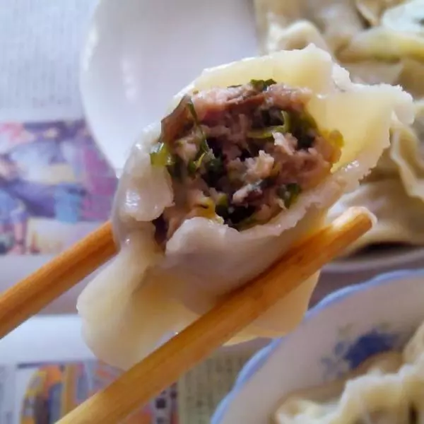 苦苣香菇木耳饺子