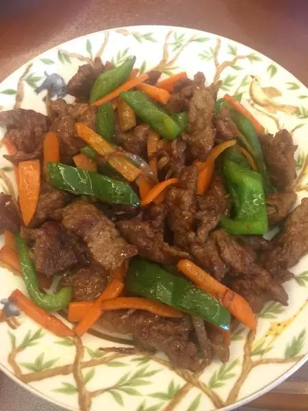 胡蘿蔔青椒炒牛肉