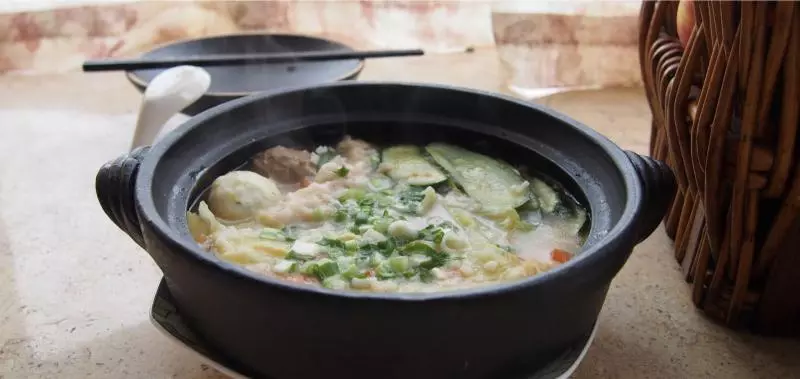三鲜砂锅臊水饭