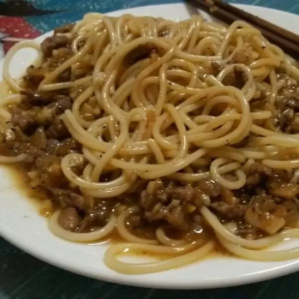 黑胡椒肉醬意面