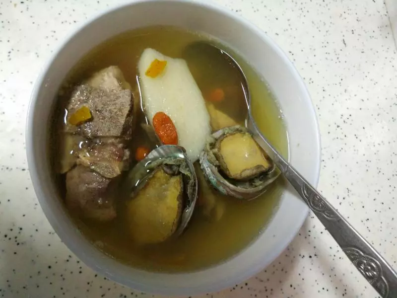 鮑魚排骨湯