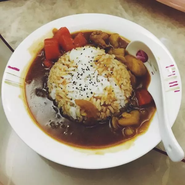 咖喱雞肉飯?