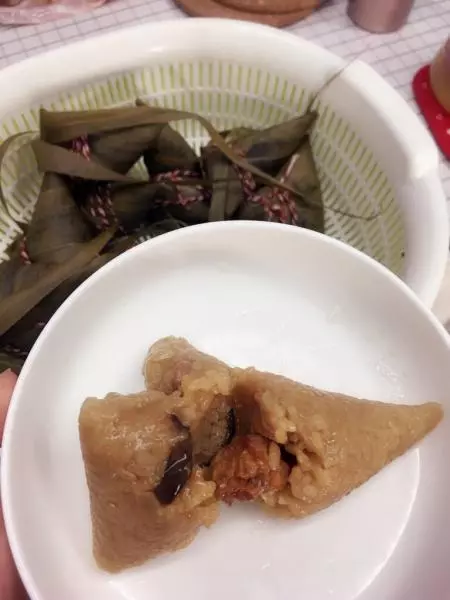 香菇鸡肉粽