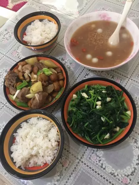 板栗土豆燜排骨