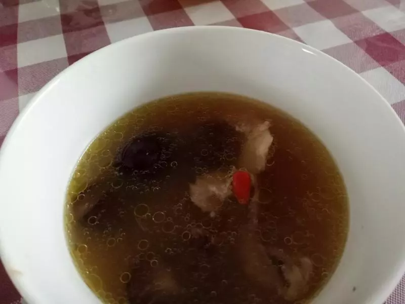 香菇山药煲土鸡汤