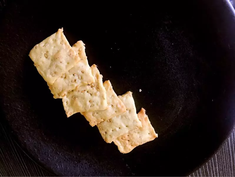 孕妇宝宝零食辅食牛油果香蕉薄脆饼干