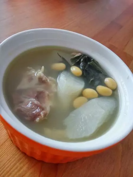 咸骨菜干萝卜黄豆汤