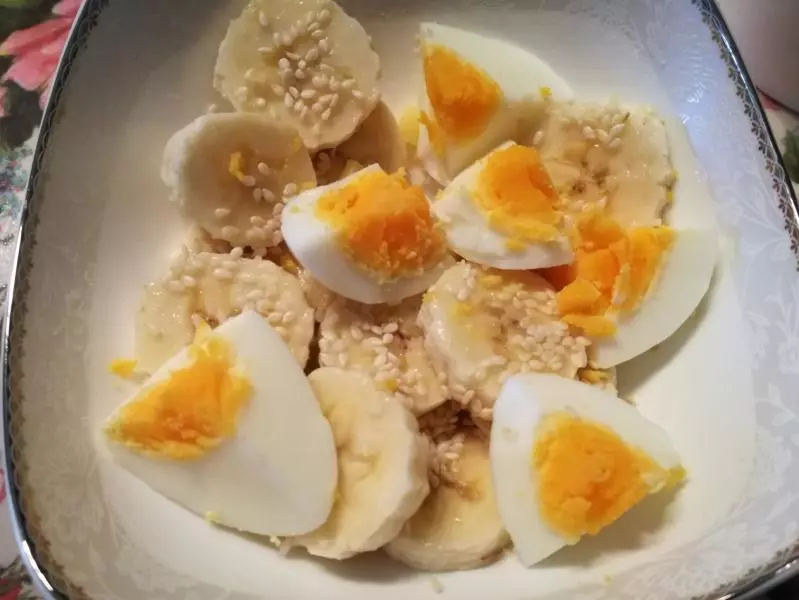 早餐之香蕉鸡蛋沙拉