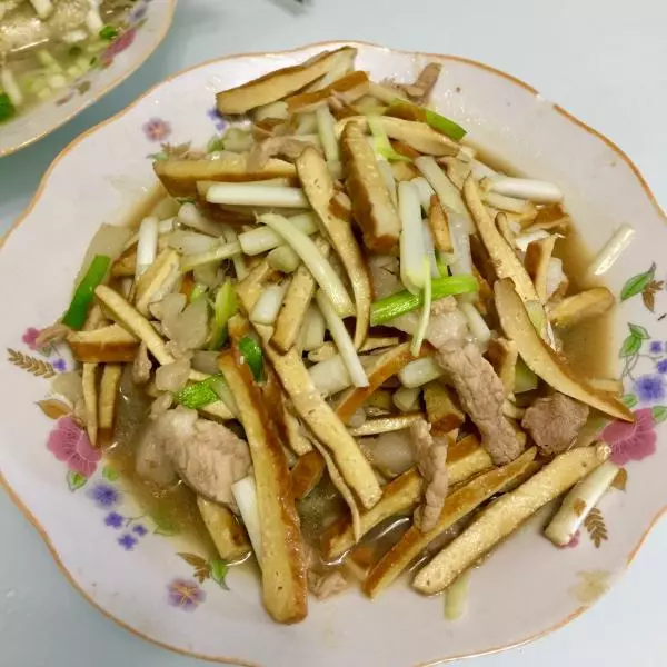 韭菜香乾炒肉絲