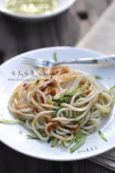 黃瓜味蔥油麵