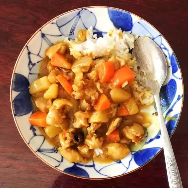 〈健康懒人餐〉鸡腿土豆咖喱饭