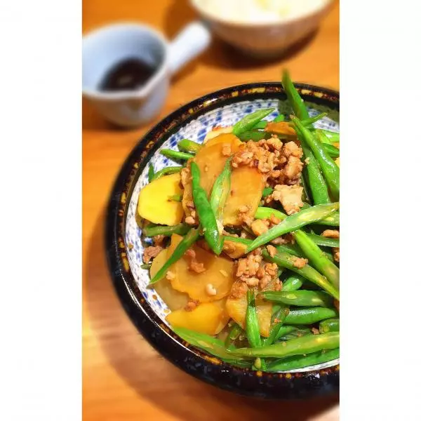 土豆四季豆炒肉末