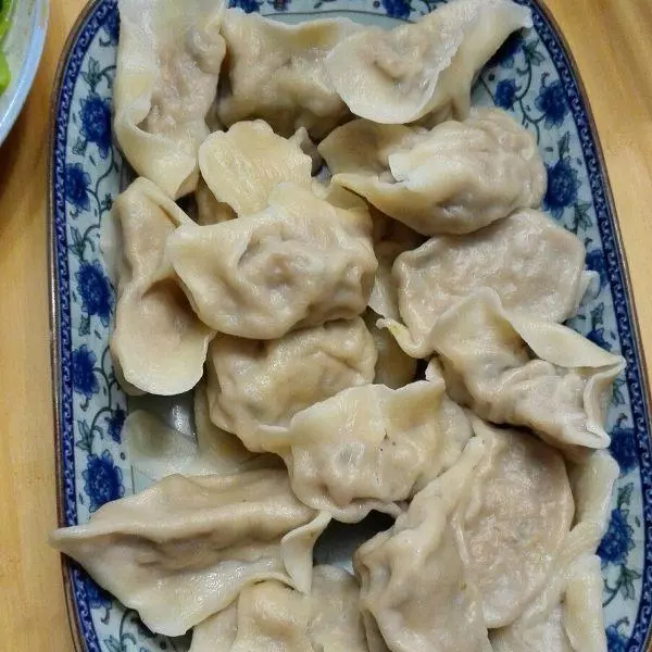 猪肉酸菜饺子