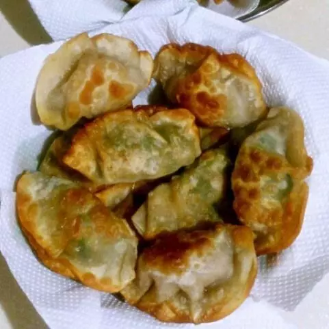 韭菜鸡蛋粉丝煎饺