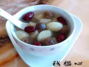 桂圆马蹄红枣甜汤