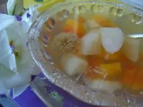 冰糖木瓜雪梨菊花饮