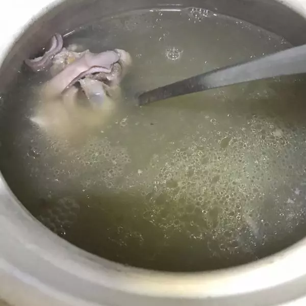 豬肚排骨湯