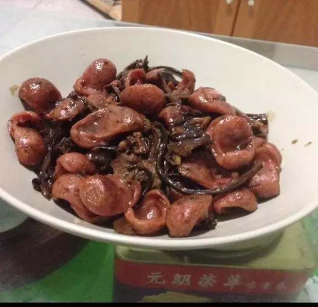 干锅茶树菇